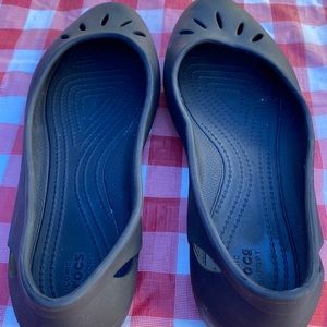 Women’s croc dress shoes size 10W